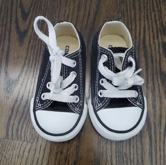 Converse Black Sneakers Size Infant 4 - Picture 2 of 5